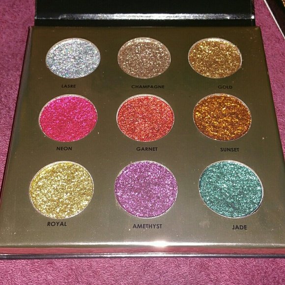 Focallure Electric Glow Glitter Eyeshadow Palette - Picture 2 of 5
